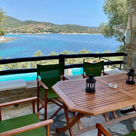 Villa Valia: Traditional Luxurious Residence Pirgadikia Exterior foto