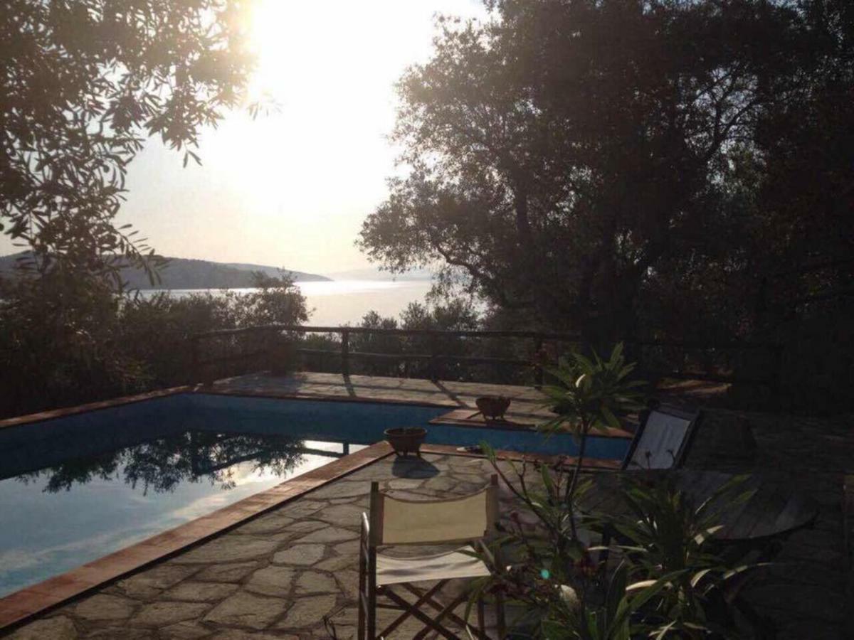 Villa Valia: Traditional Luxurious Residence Pirgadikia Exterior foto
